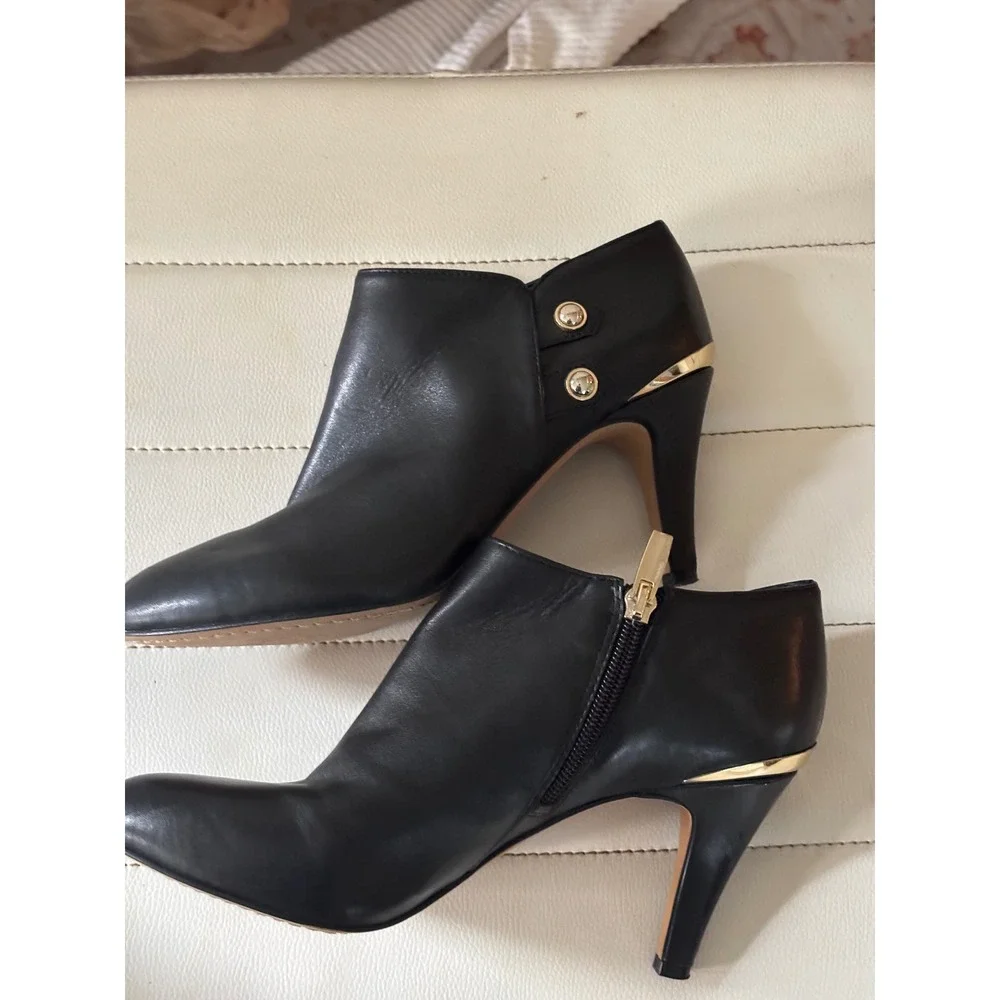 Vince Camuto vince camuto
